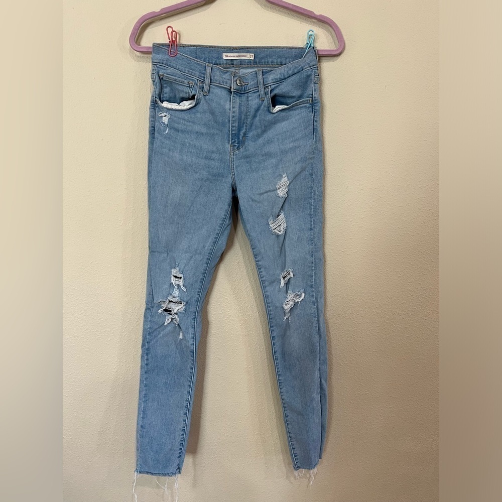 Levis 720 High Rise Super Skinny Light Blue Jeans